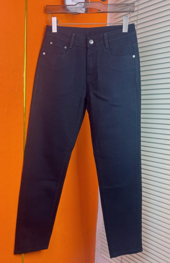 各品牌款式牛仔褲