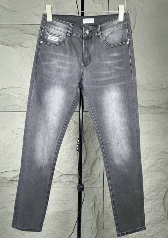 各品牌款式牛仔褲