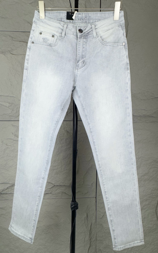 各品牌款式牛仔褲