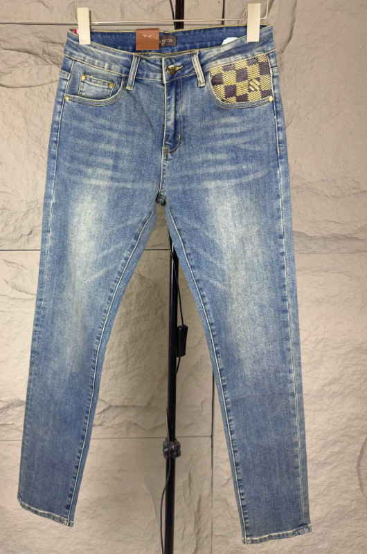 各品牌款式牛仔褲