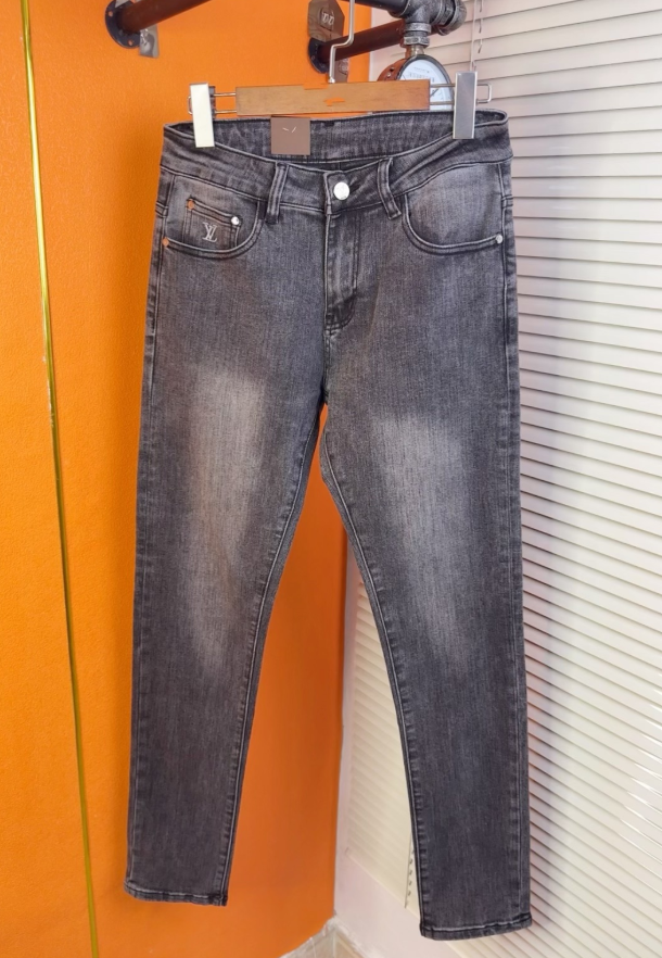 各品牌款式牛仔褲