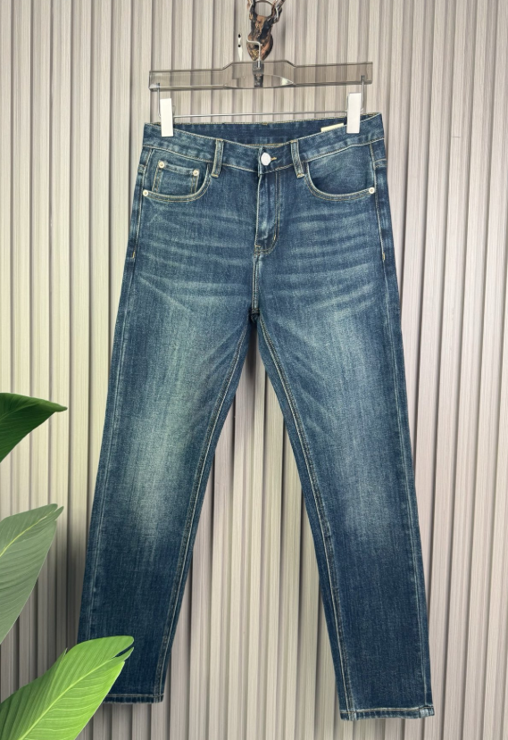 各品牌款式牛仔褲