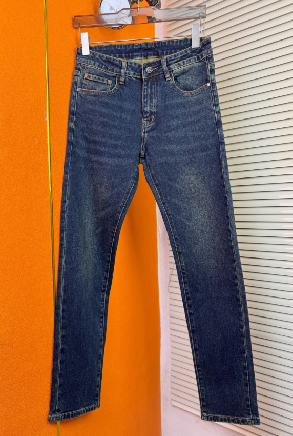 各品牌款式牛仔褲