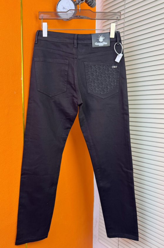 各品牌款式牛仔褲