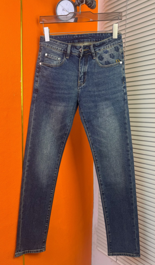 各品牌款式牛仔褲